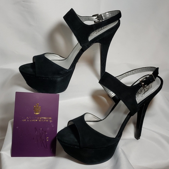 Fergie 6" platform heels